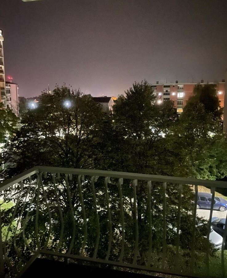 Comodo Apartman Vinkovci Exterior photo