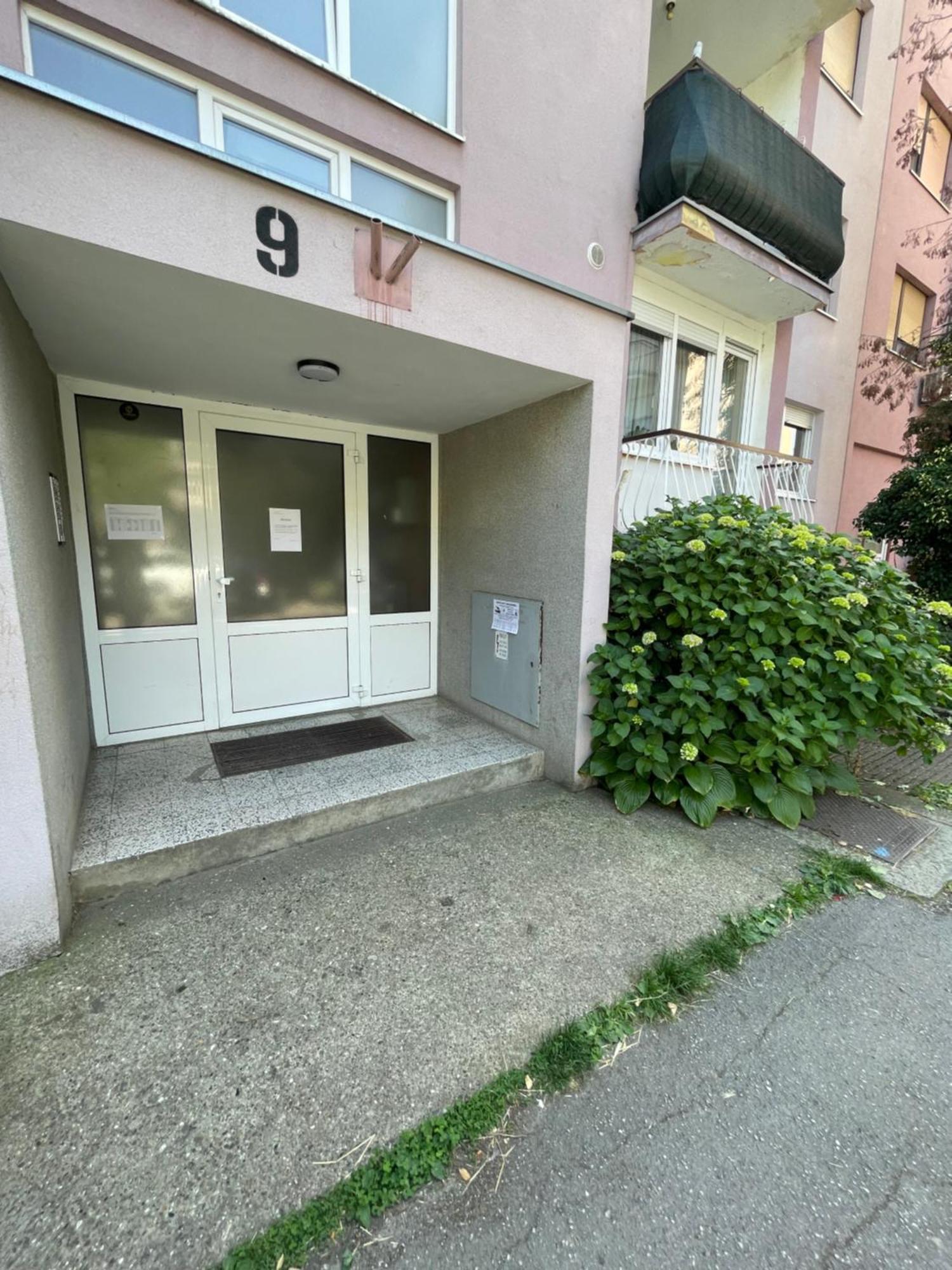 Comodo Apartman Vinkovci Exterior photo